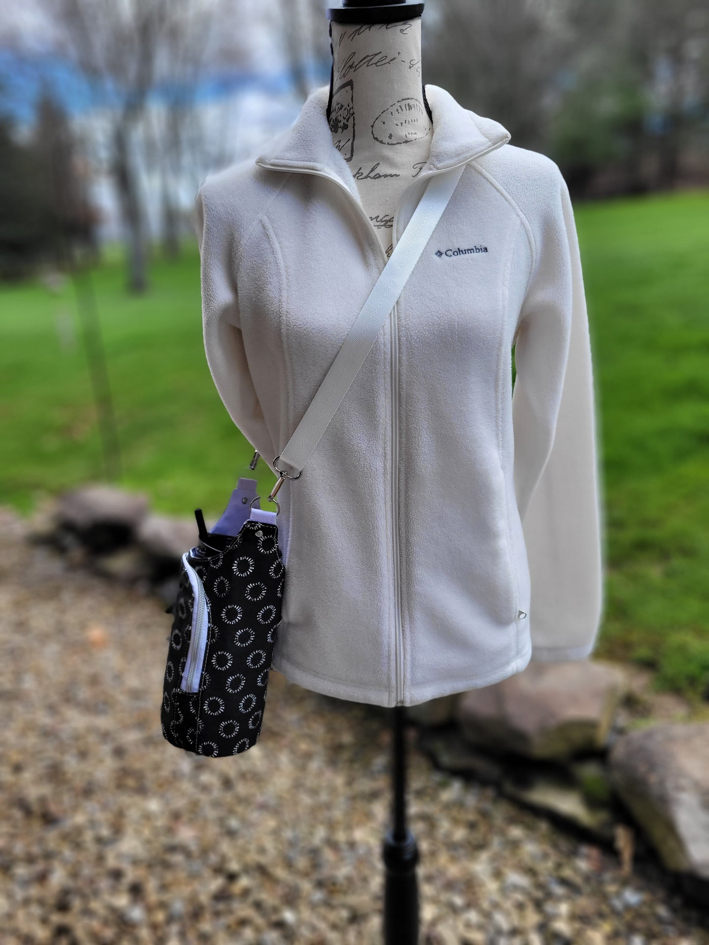 Black and White H2O Sling