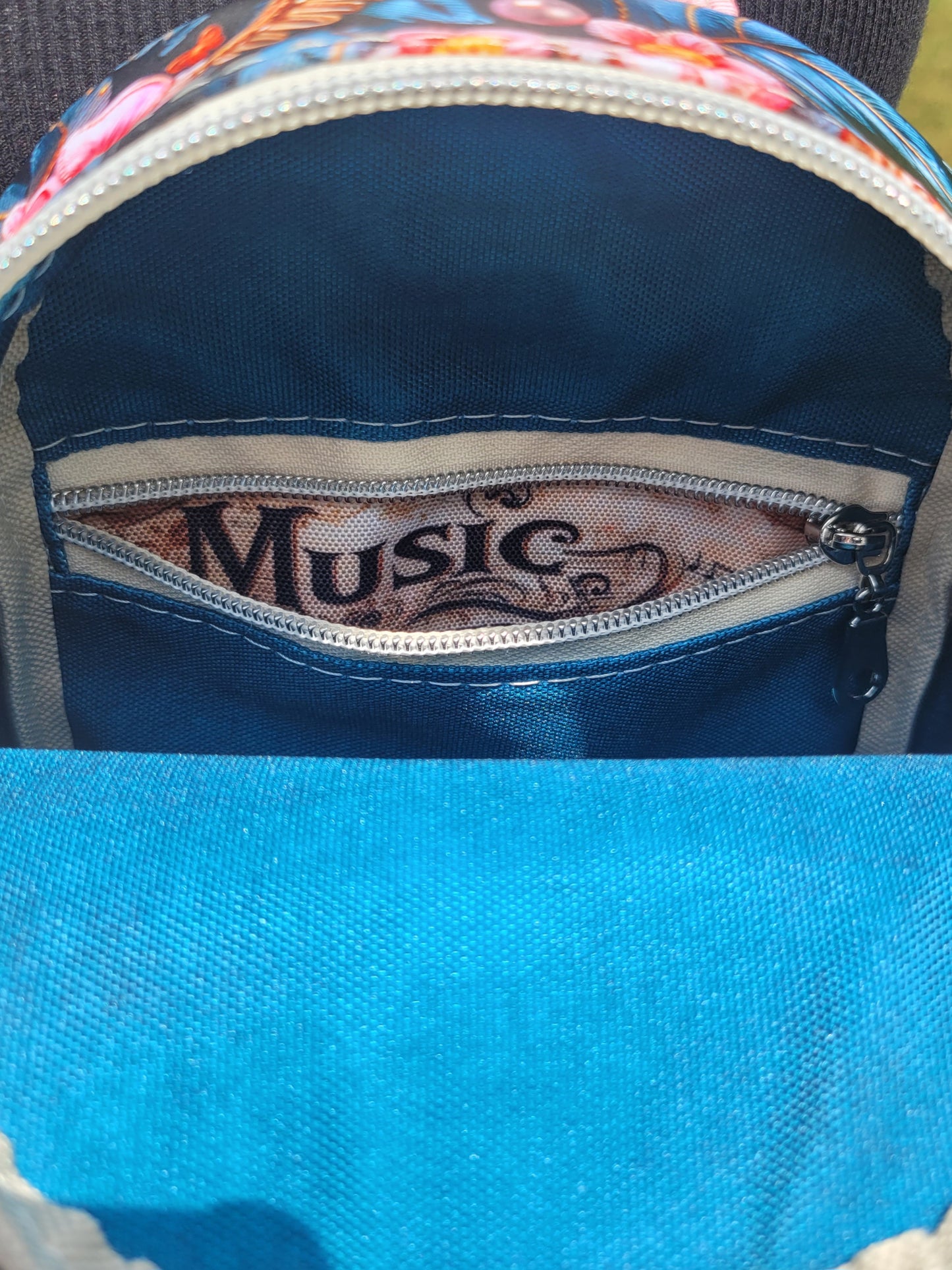 Music Feeds My Soul Mini Sling