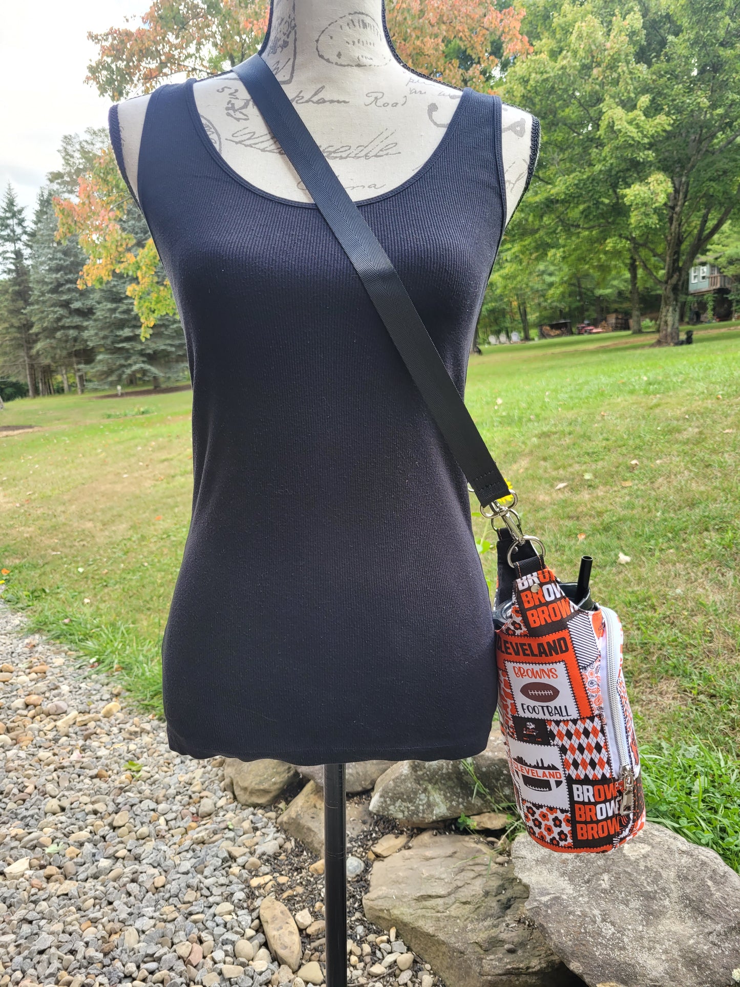 Browns H2O Sling