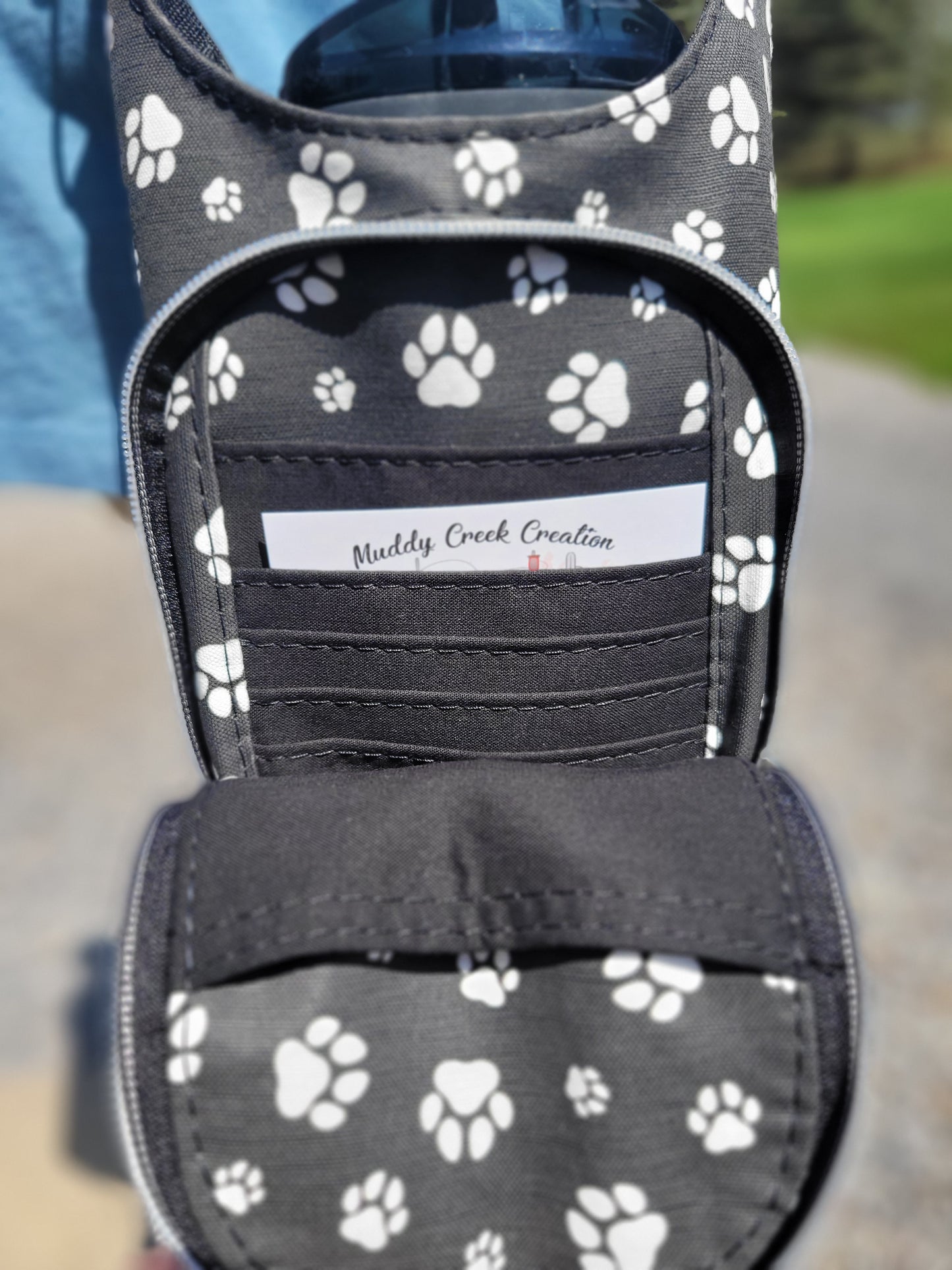 Black & White Paw Dog H2O sling