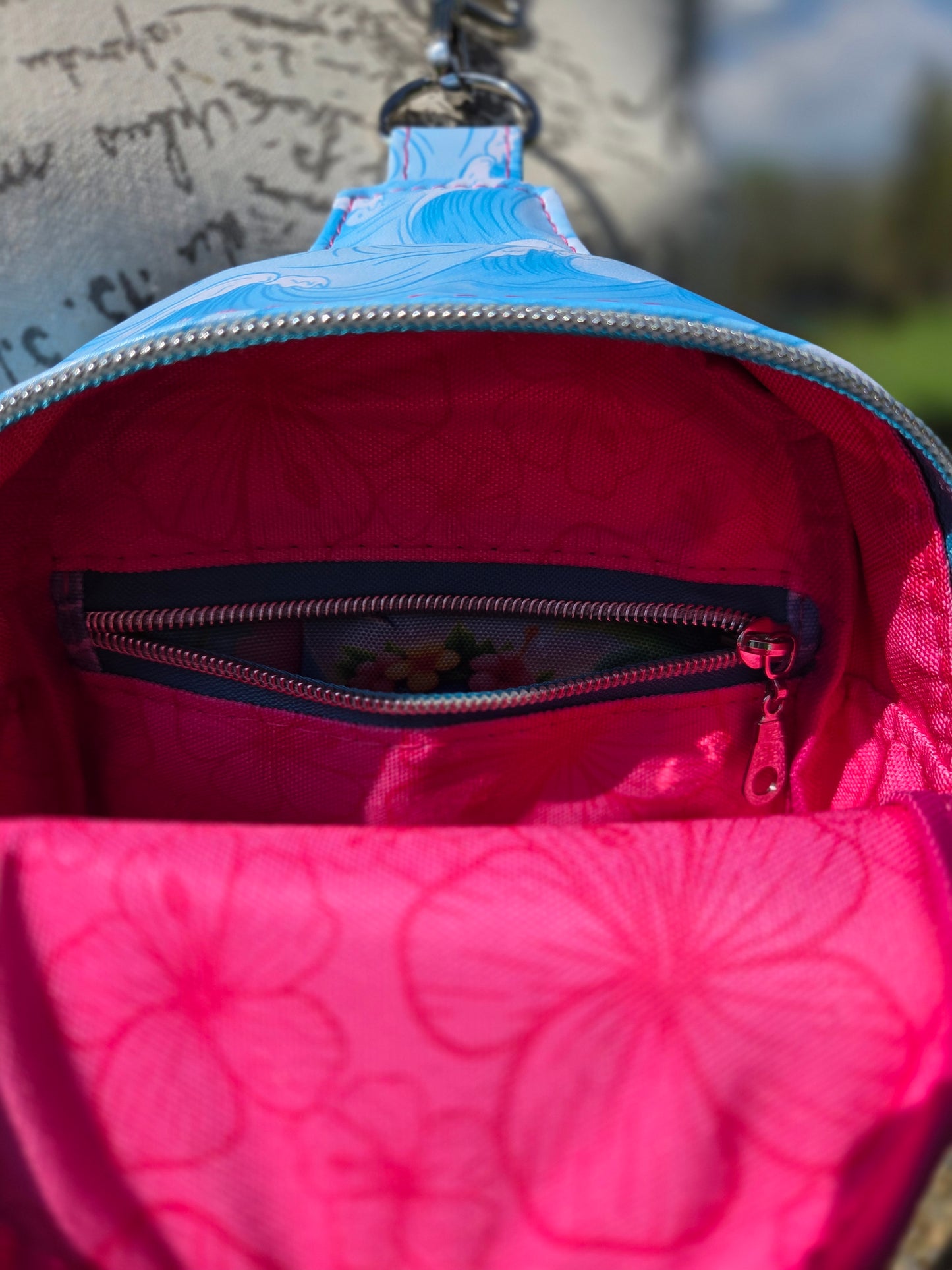 Aloha Alien Mini Sling