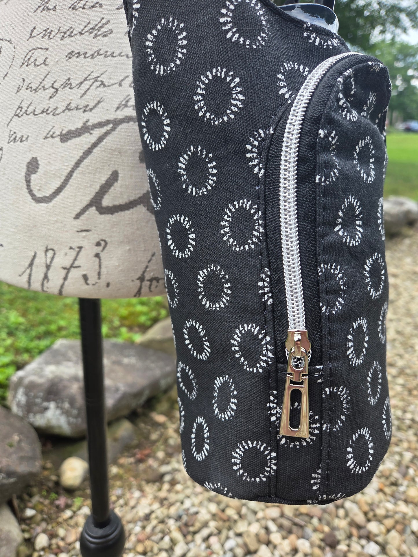 Black and White H2O Sling