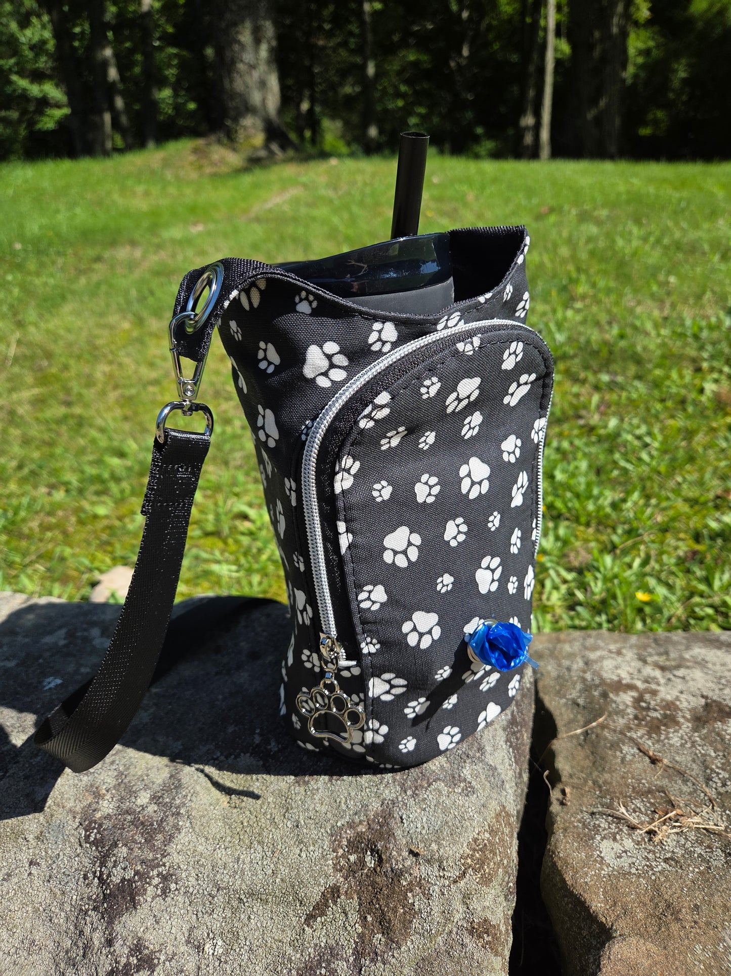 Black & White Paw Dog H2O sling